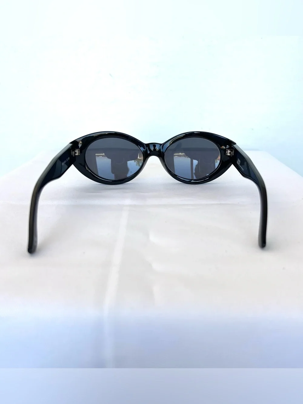 VERSACE MOD 480/A N52 Bold Black Frame Oval Lenses Silver Metal Logo Sunglasses